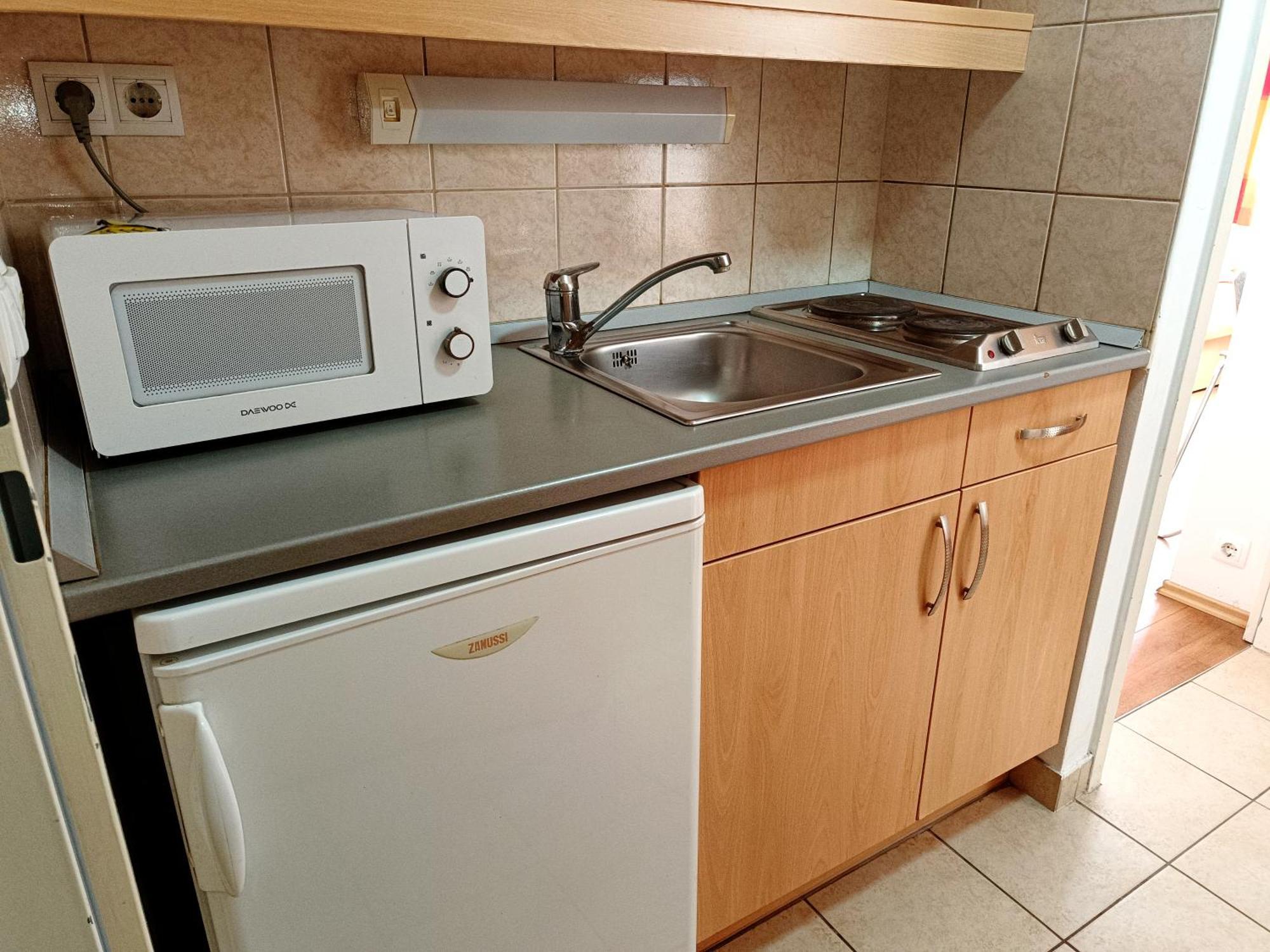 Famulus Kollegium Hostel Gyor Ngoại thất bức ảnh