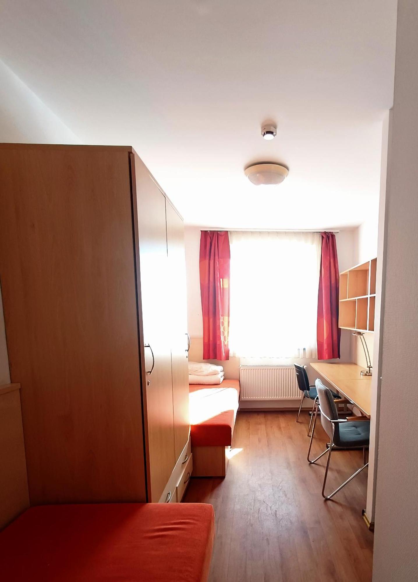 Famulus Kollegium Hostel Gyor Ngoại thất bức ảnh