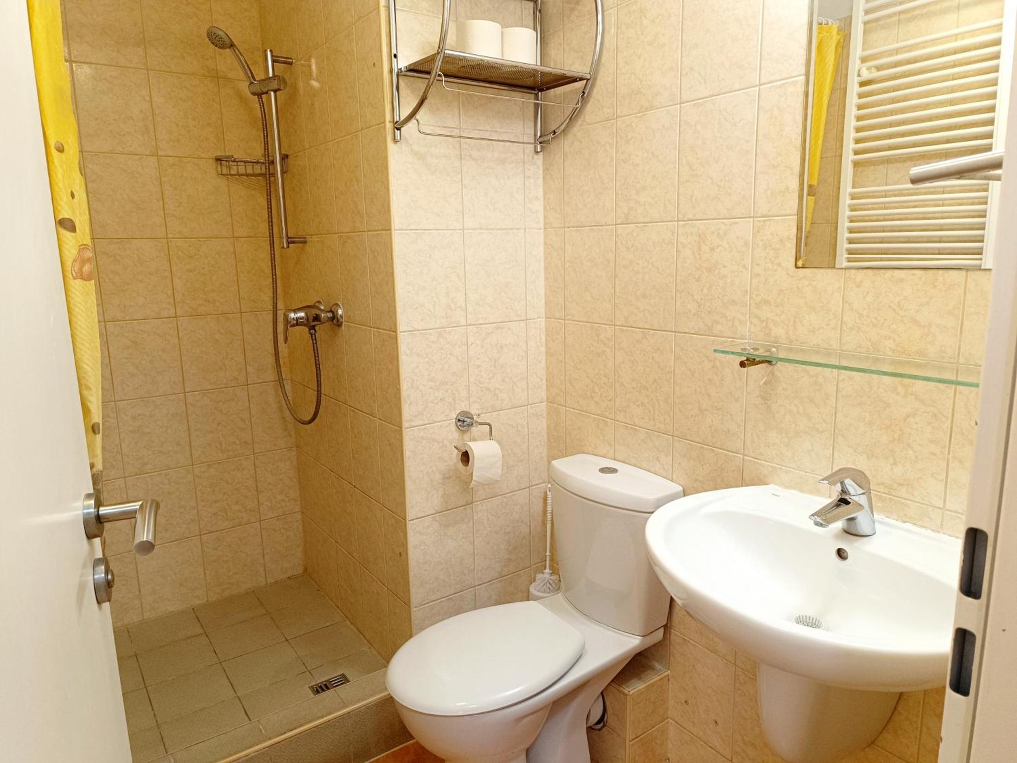 Famulus Kollegium Hostel Gyor Ngoại thất bức ảnh