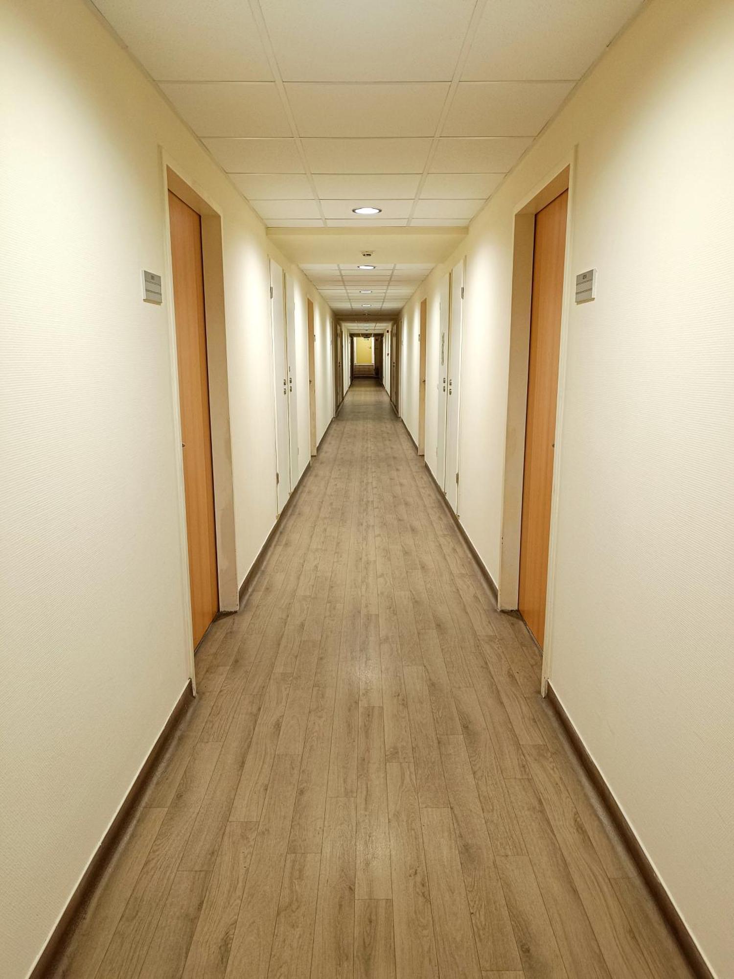 Famulus Kollegium Hostel Gyor Ngoại thất bức ảnh