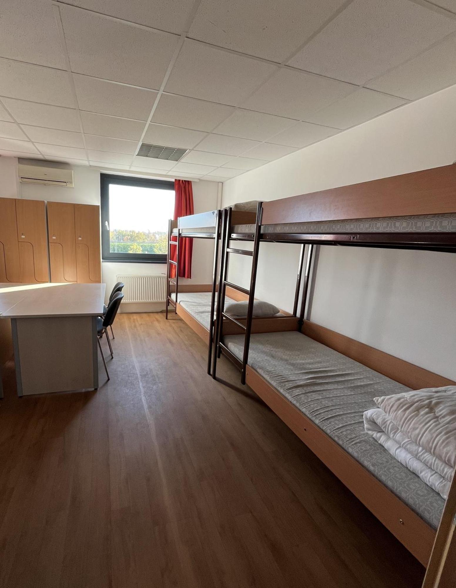 Famulus Kollegium Hostel Gyor Ngoại thất bức ảnh